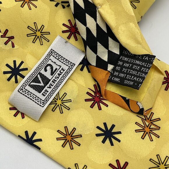 Vintage 90s V2 Versace Men's Harlequin Yellow Starburst Neck Tie 58" x 3.75" - Picture 3 of 6